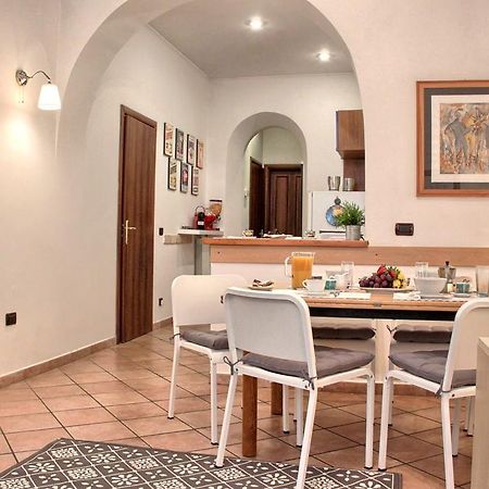 Coliseum Rome Apartments Szoba fotó